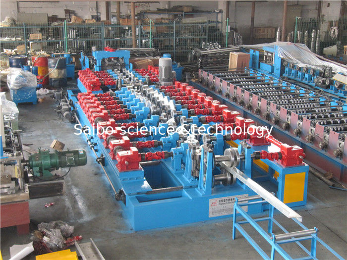 Cr12 C Purlin Roll Forming Machine , Corrugated Iron Sheet Making Machine 550mm Coil Width